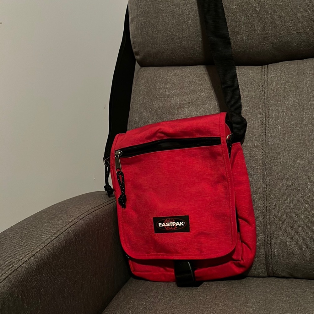 Women canvas crossbody bag. Color red. Like new.